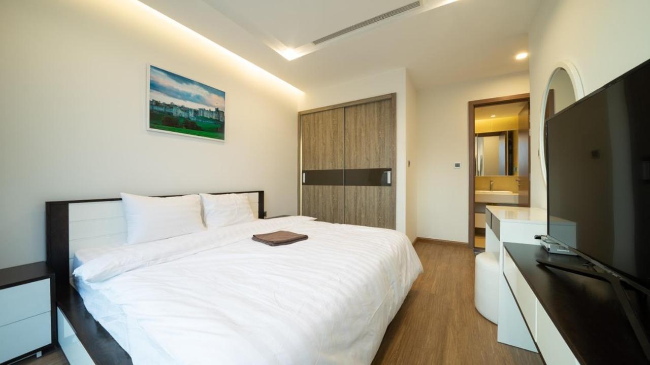 Bom Homes- Vinhomes Metropolis-Service Apartment Ханой Екстер'єр фото