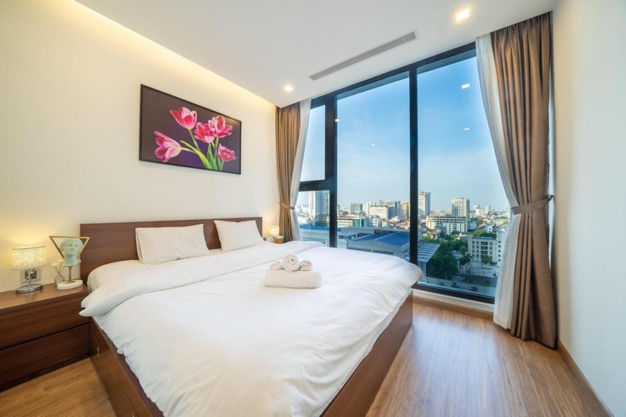 Bom Homes- Vinhomes Metropolis-Service Apartment Ханой Екстер'єр фото