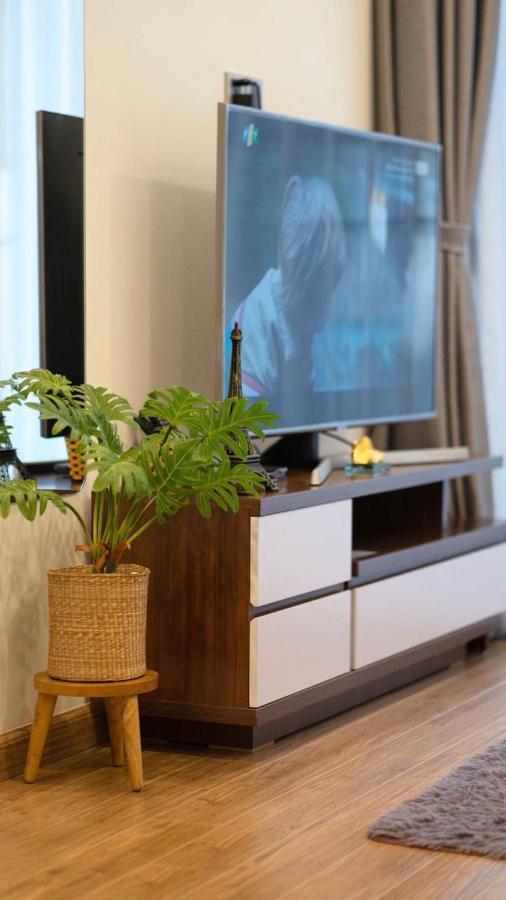 Bom Homes- Vinhomes Metropolis-Service Apartment Ханой Екстер'єр фото
