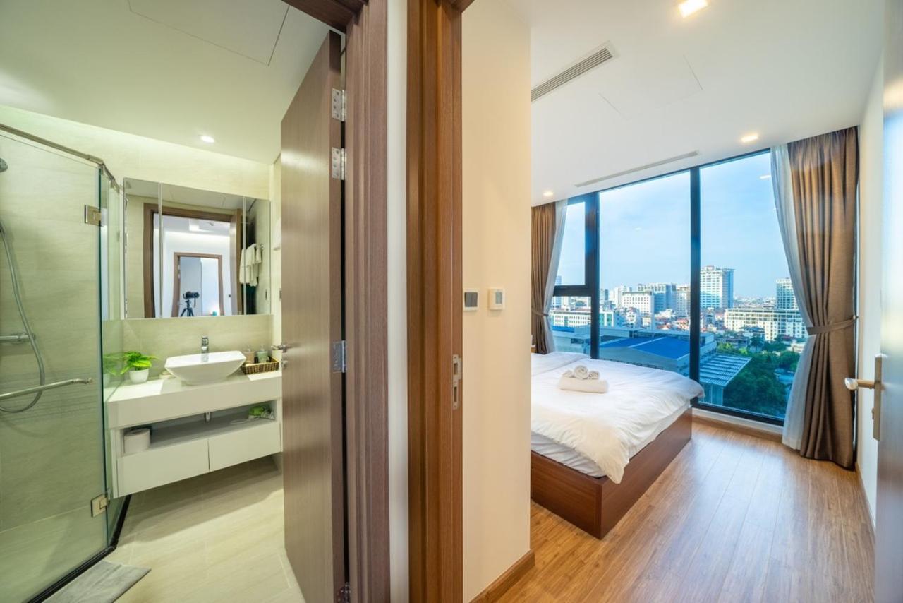 Bom Homes- Vinhomes Metropolis-Service Apartment Ханой Екстер'єр фото