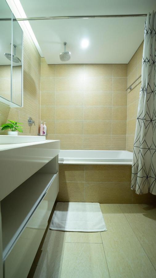 Bom Homes- Vinhomes Metropolis-Service Apartment Ханой Екстер'єр фото